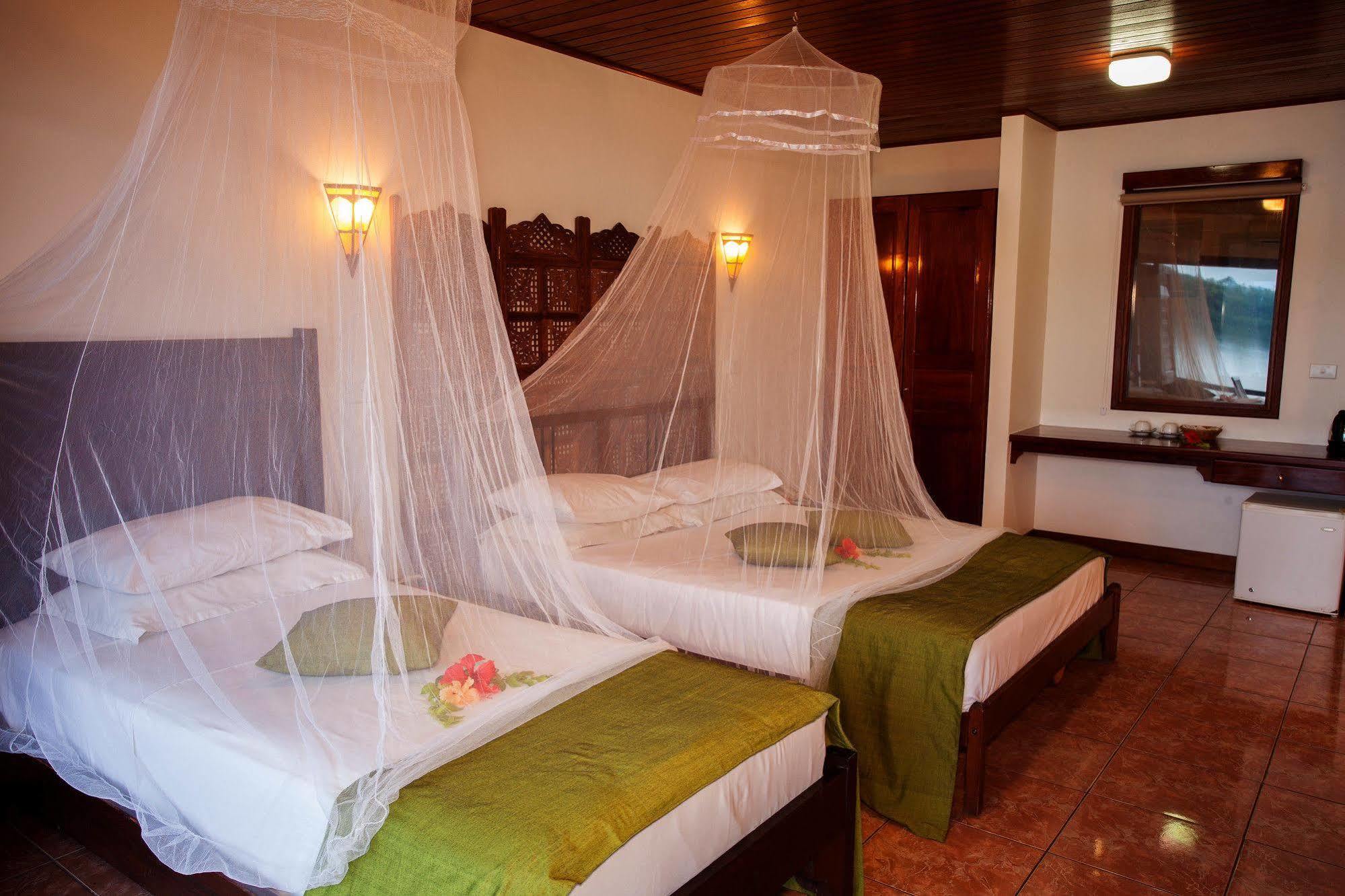 Sunset Bungalows Resort, Vanuatu Port Vila Kültér fotó