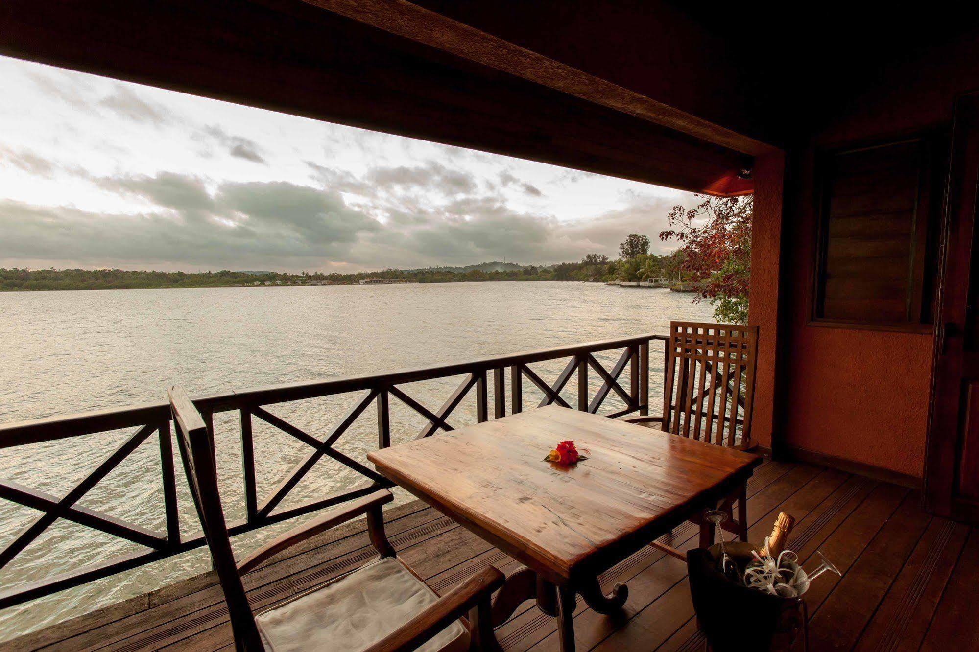 Sunset Bungalows Resort, Vanuatu Port Vila Kültér fotó